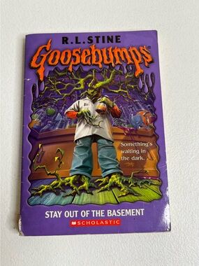Goosebumps #2 Stay Out Of The Basement First Edition 1992 Paperback Book